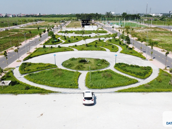 dat-nen-Long-Chau-Star-001